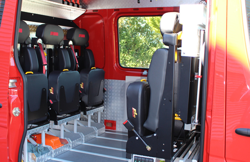 6 sièges Bostrom avec appareils de protection de la respiration intégrés